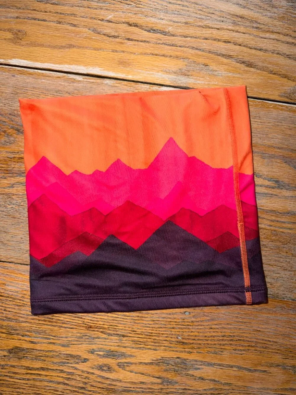 Krimson Klover Neck Gaiter/worn once/washed once